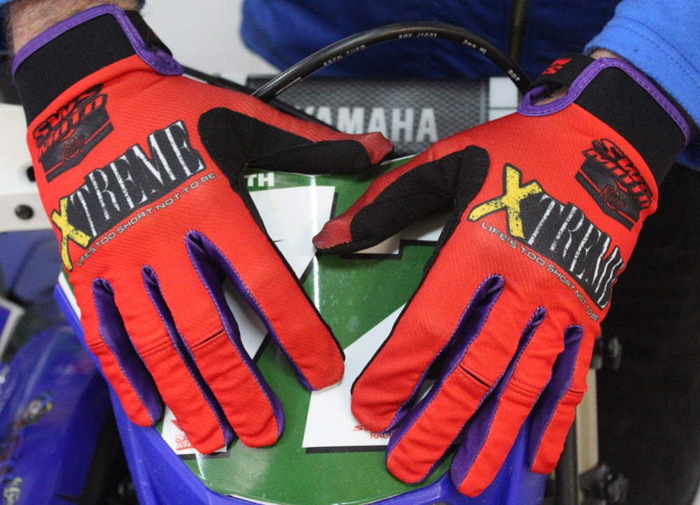 Xtreme Gloves Red