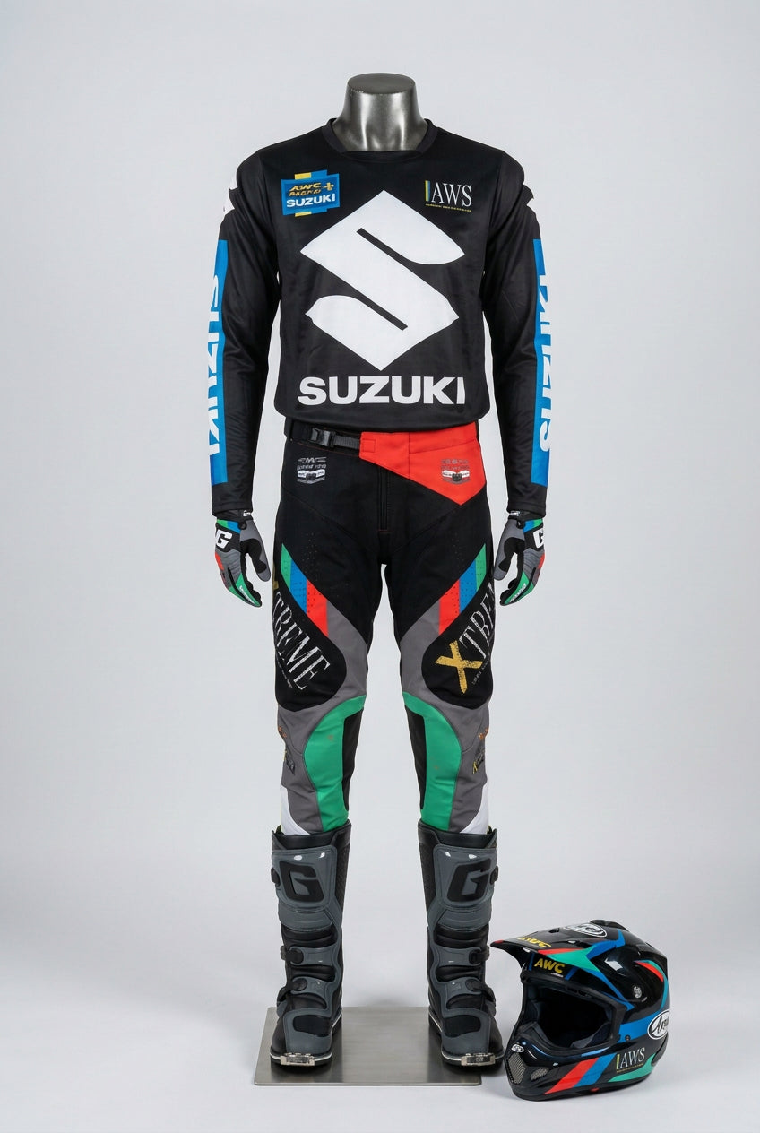 Xtreme Suzuki kit Black White