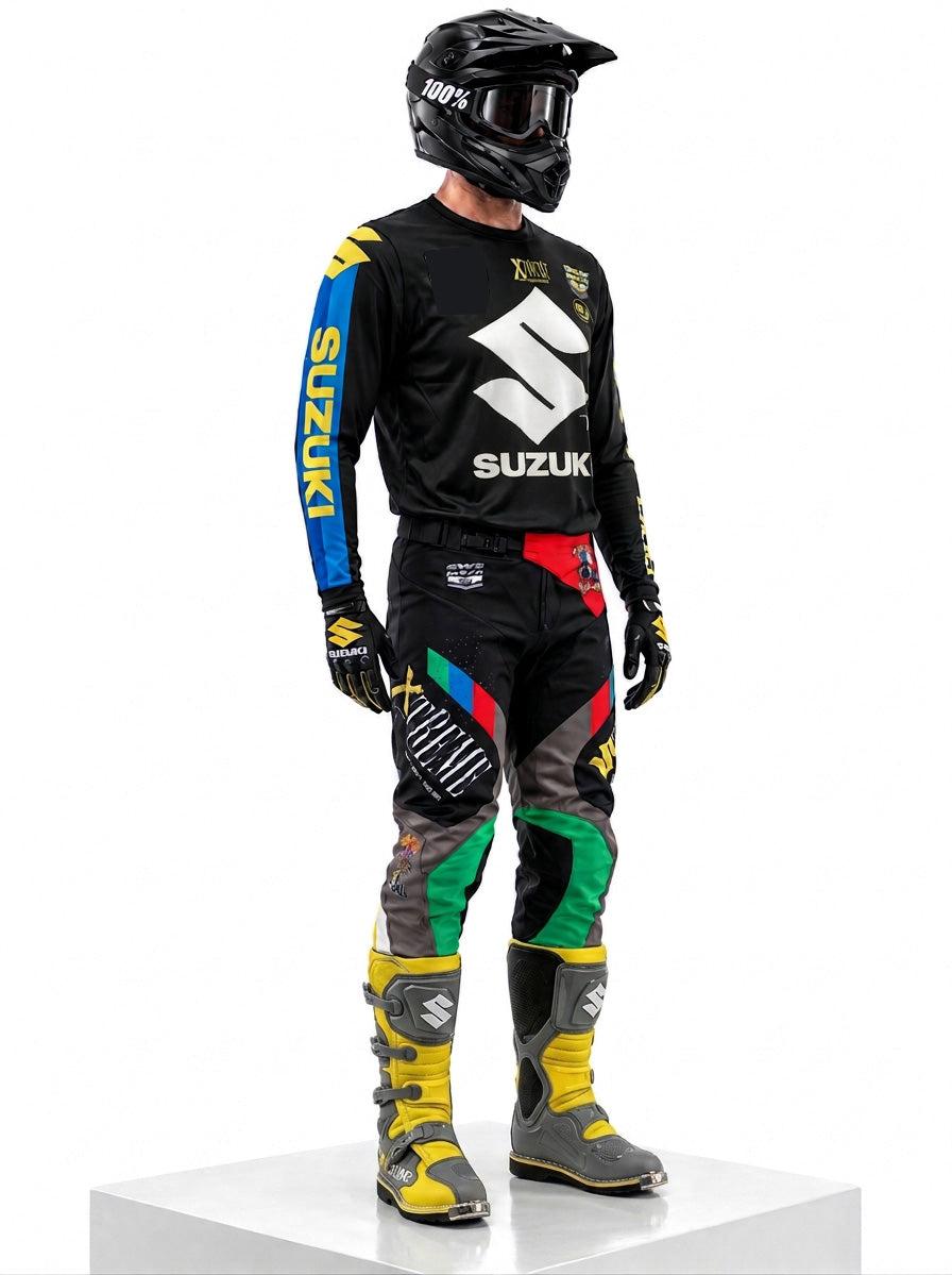 Xtreme Suzuki kit Black White